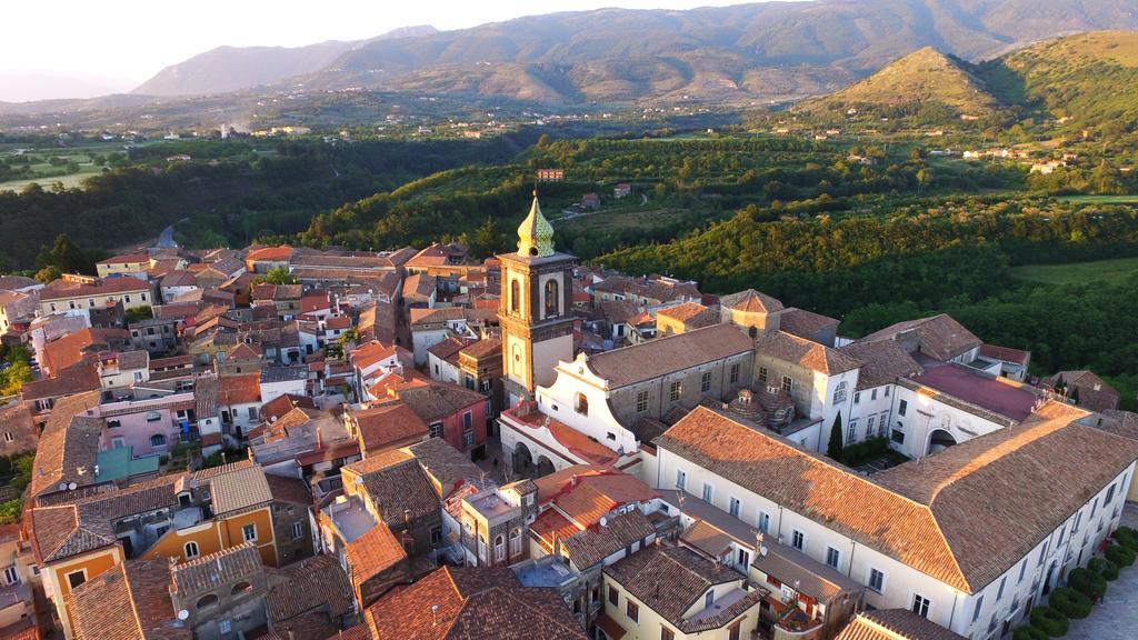 Giualduomo B&B SantʼAgata deʼ Goti Exteriör bild